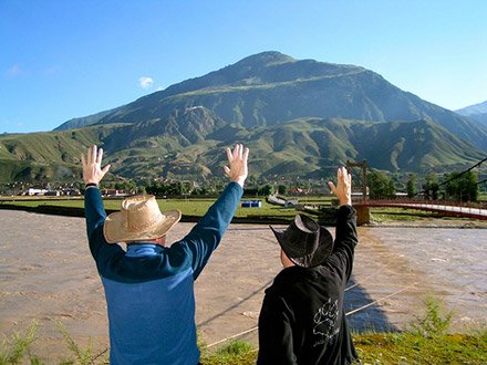 Mel and Glyn praying over Dengke