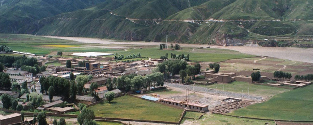 The winding River Yangtze going up towards Dengke